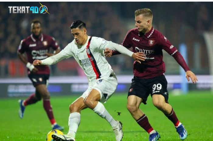 Pelatih AC Milan, Stefano Pioli, melempar pujian untuk gelandang keturunan Indonesia jelang menghadapi Fiorentina di Liga Italia.